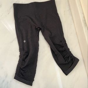 Lululemon Black Seamless Scrunched Up Capri Leggings